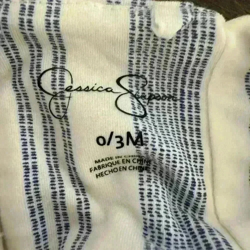 Jessica Simpson blue and cream romper 0-3m EUC - Picture 3 of 4